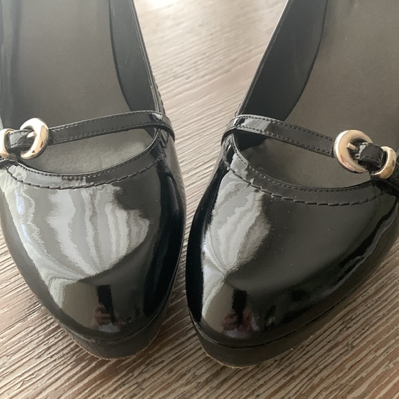 Stuart Weitzman Heels - Picture 5 of 8